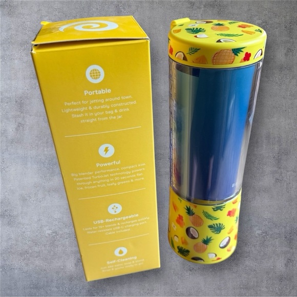 BlendJet 2 Portable Blender w/ Fruit Design - Collaboration with Bailey’s - NIB - Picture 4 of 4